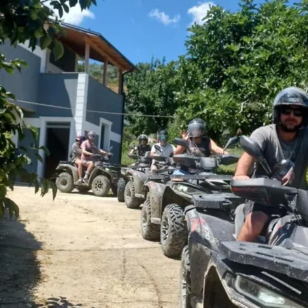 Metohu Séjour à la campagne Berat
